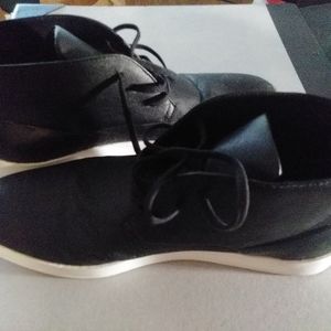 *Used* Mens Calvin Klein. Leather shoes